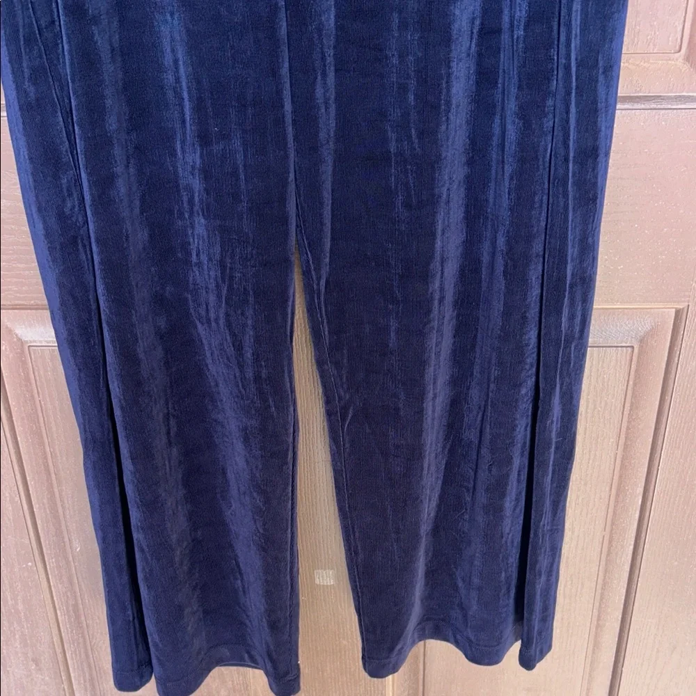 Vikki Vi chic wide